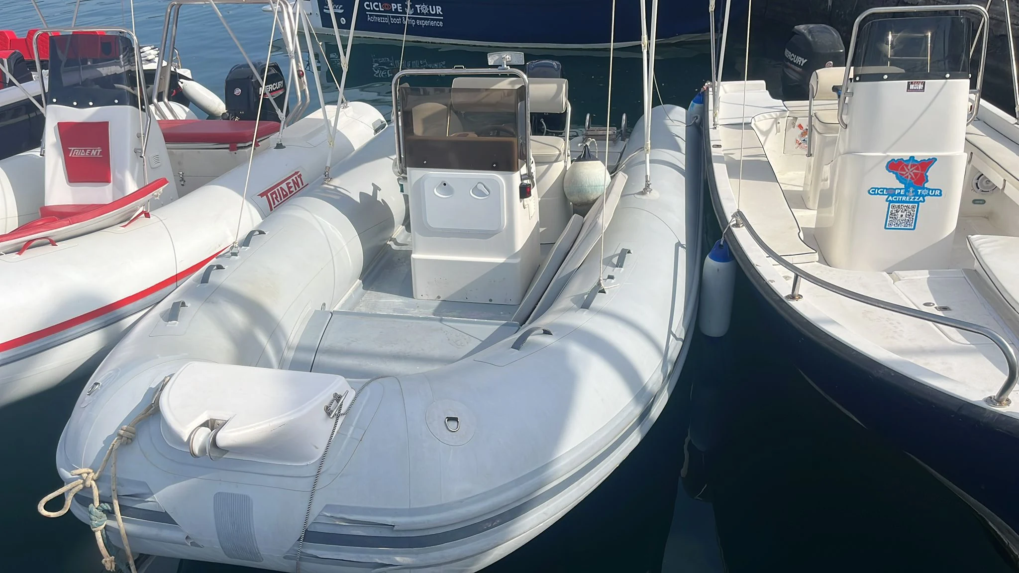 Noleggio Gommone Acitrezza